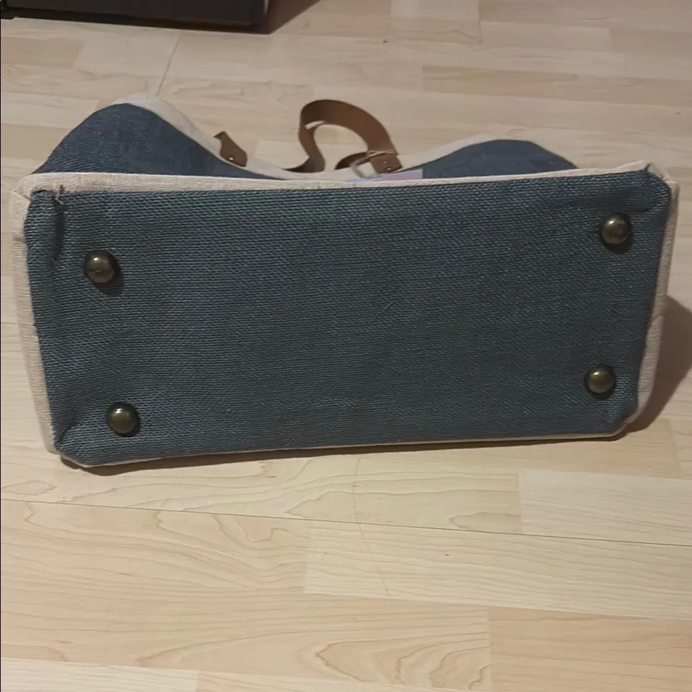 Black and Tan Tote Bag - Picture 7 of 7